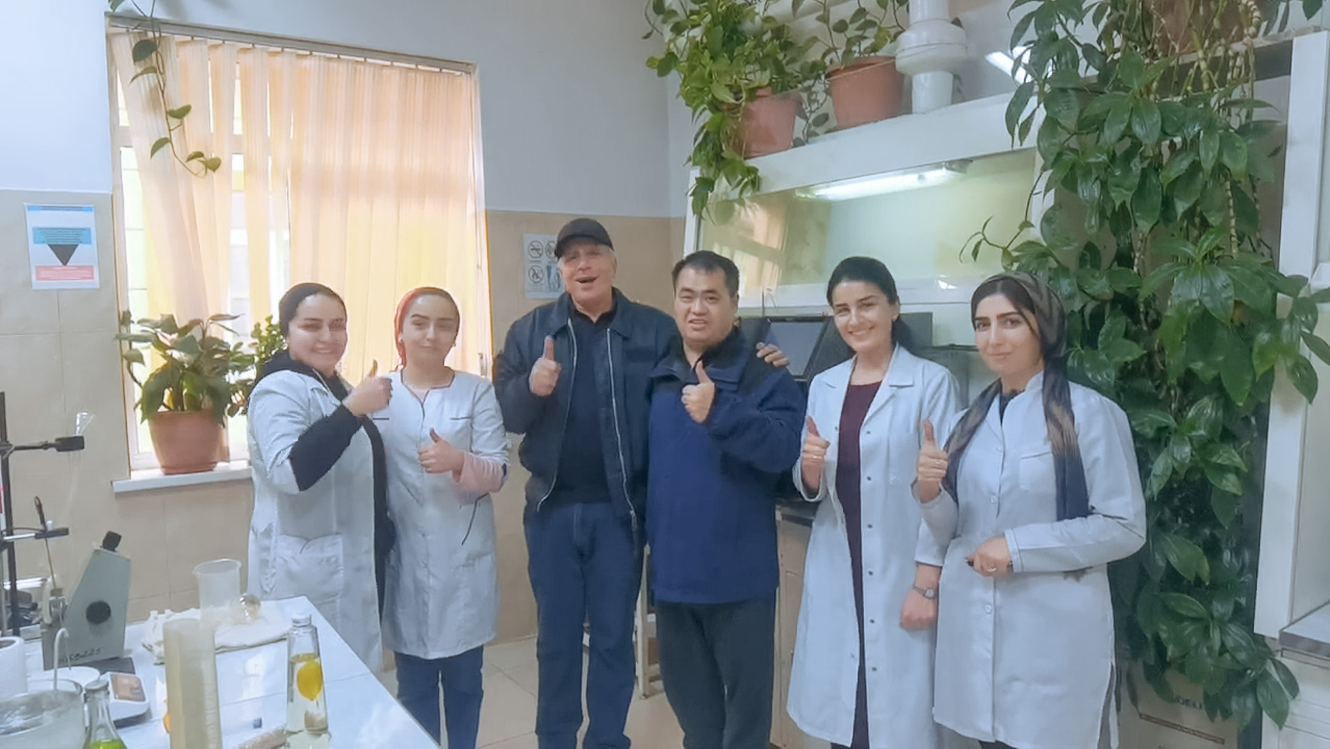 国际市场新突破！冰球突破mg首个航油专用检测仪器项目顺利交付验收(图1)