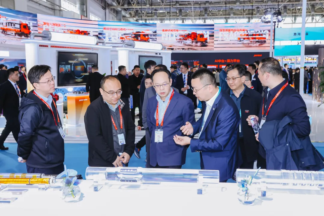 AI赋能、绿色未来｜冰球突破mg盛装亮相北京cippe石油展(图14)